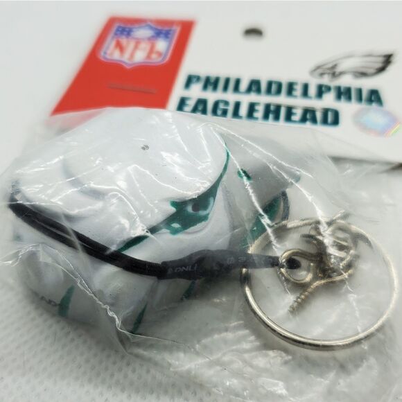 NWT NFL Philadelphia Eaglehead 4 In 1 Foam Topper - Picture 2 of 3
